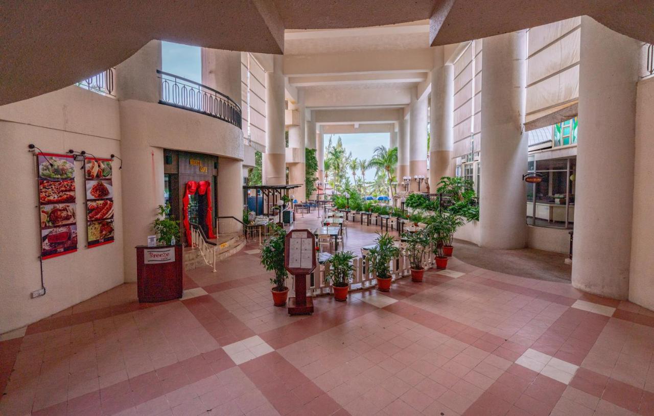 Romantic Couple Suite + Beach-Front Balcony Tanjung Bungah  Exterior photo